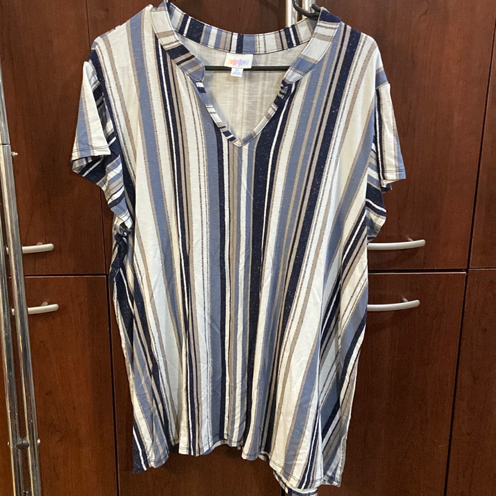 LulaRoe top